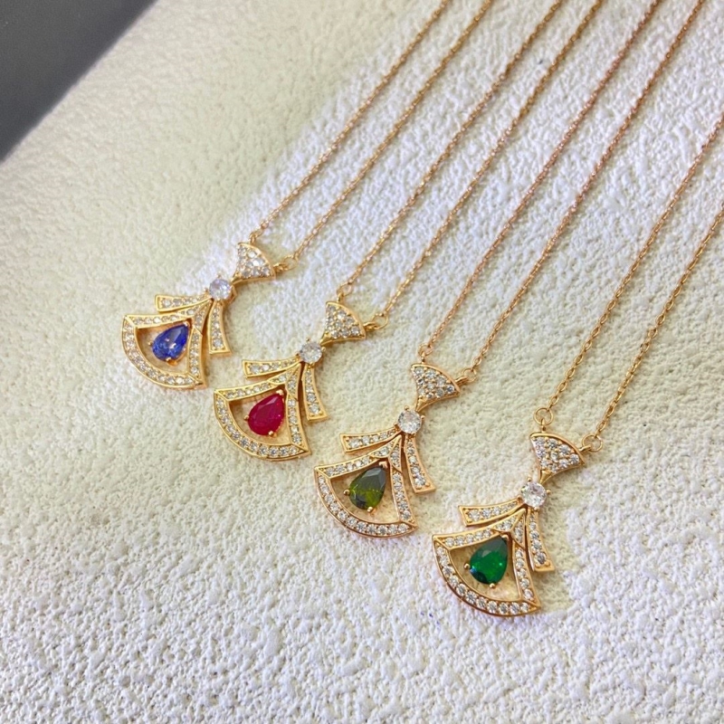 Bv1g*ai necklaces